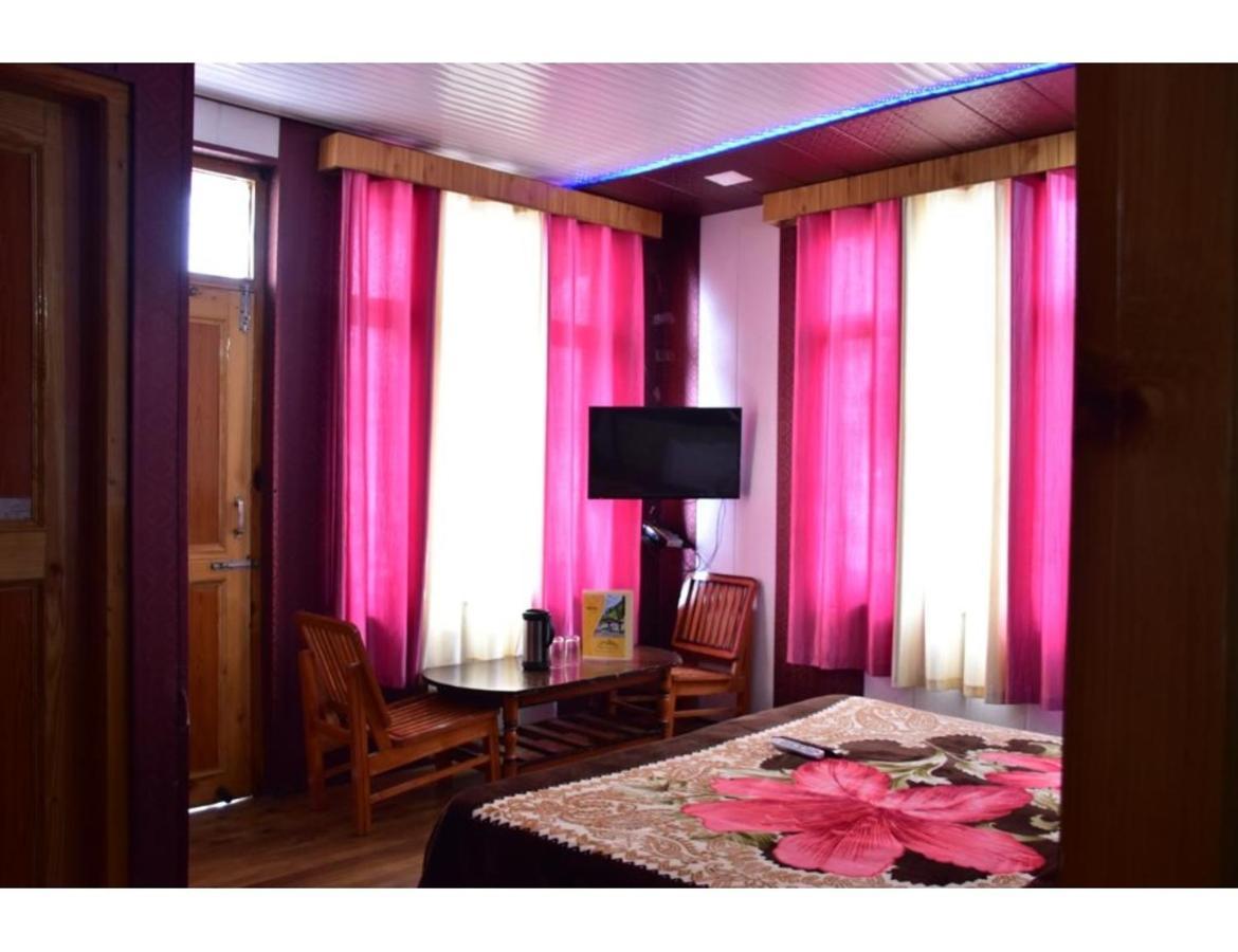 Hotel Peak View, Lahaul Sissu Ngoại thất bức ảnh